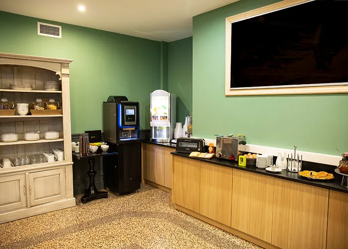 Hotel Royal - Centre Comedie